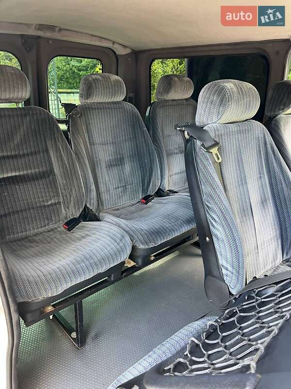 Мінівен Renault Trafic 2006 в Коломиї