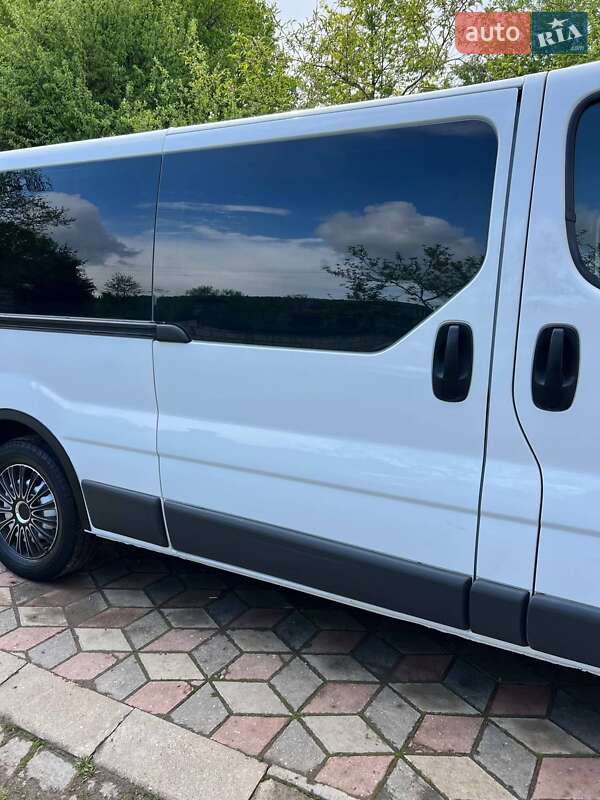 Мінівен Renault Trafic 2006 в Коломиї