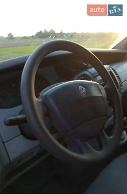 Вантажний фургон Renault Trafic 2004 в 