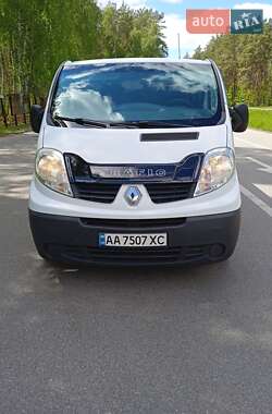 Минивэн Renault Trafic 2013 в 