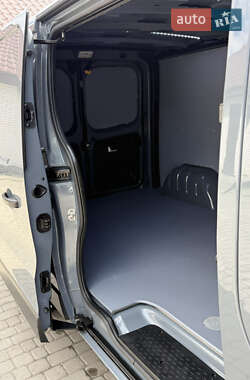 Грузовой фургон Renault Trafic 2020 в 