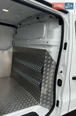 Грузовой фургон Renault Trafic 2021 в 