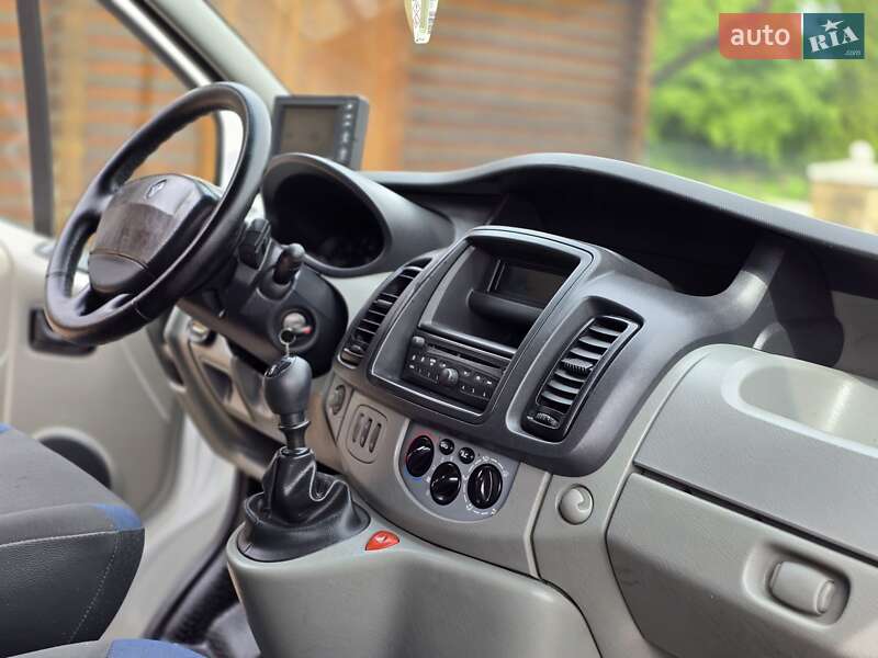 Грузовой фургон Renault Trafic 2012 в Косове