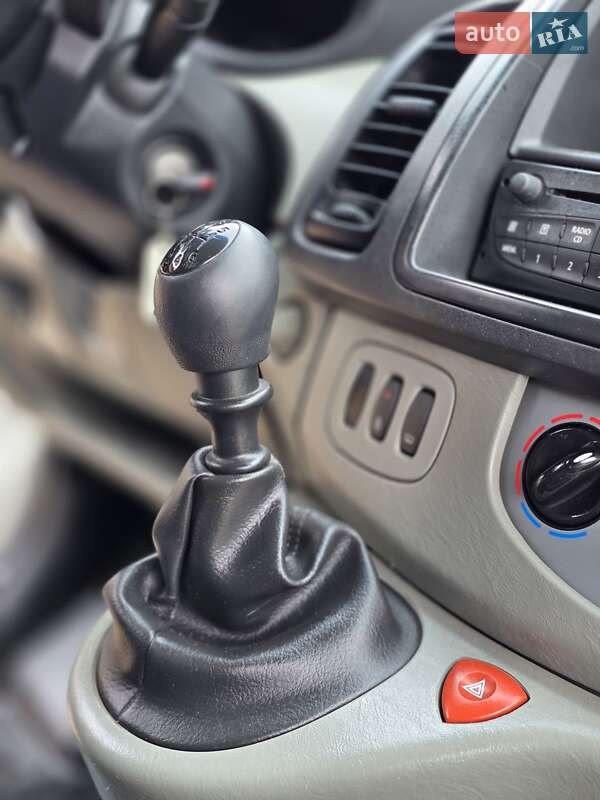 Грузовой фургон Renault Trafic 2012 в Косове