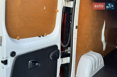 Грузовой фургон Renault Trafic 2020 в 