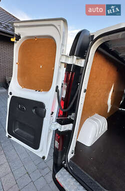 Грузовой фургон Renault Trafic 2020 в 