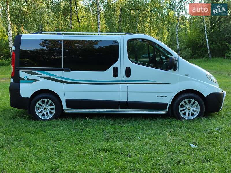 Минивэн Renault Trafic 2010 в 