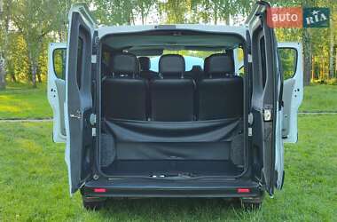 Минивэн Renault Trafic 2010 в 