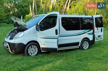 Минивэн Renault Trafic 2010 в 