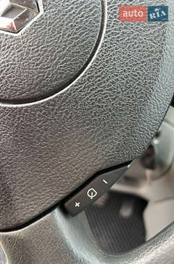 Вантажний фургон Renault Trafic 2013 в 