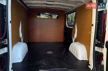 Грузовой фургон Renault Trafic 2021 в 