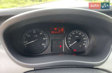 Грузовой фургон Renault Trafic 2014 в 