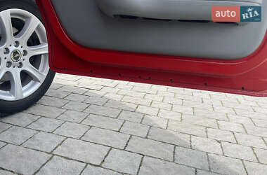 Грузовой фургон Renault Trafic 2014 в 