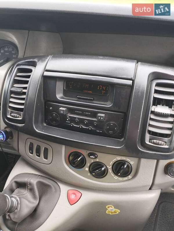 Грузовой фургон Renault Trafic 2003 в Хмельницком фото 15 Грузовой фургон Renault Trafic 2003 в Хмельницком
