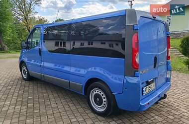 Мінівен Renault Trafic 2011 в 