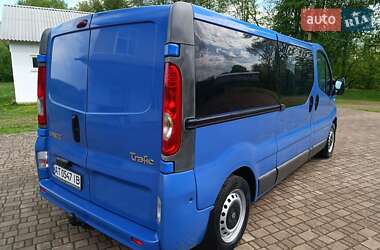 Мінівен Renault Trafic 2011 в 