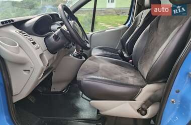Мінівен Renault Trafic 2011 в 