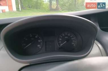 Мінівен Renault Trafic 2011 в 
