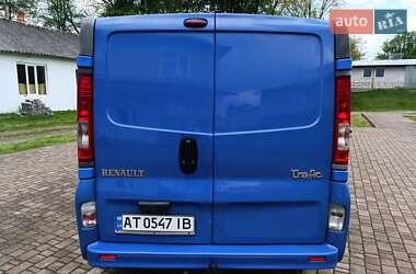 Мінівен Renault Trafic 2011 в 
