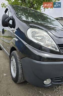 Минивэн Renault Trafic 2007 в 