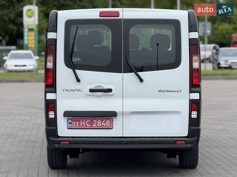 Мінівен Renault Trafic 2015 в Радивиліві