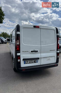 Грузопассажирский фургон Renault Trafic 2018 в 