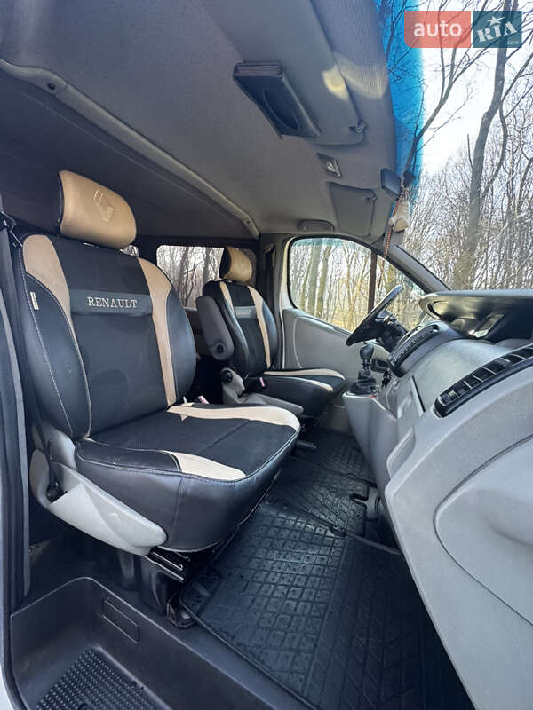 Минивэн Renault Trafic 2008 в Черновцах