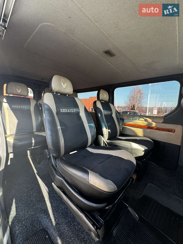 Минивэн Renault Trafic 2008 в Черновцах