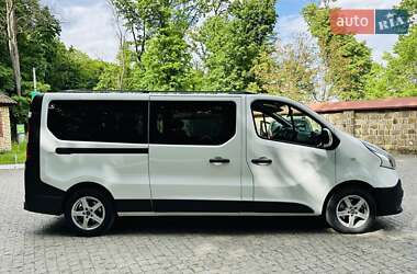 Мінівен Renault Trafic 2016 в 