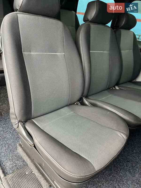 Минивэн Renault Trafic 2005 в Радивилове