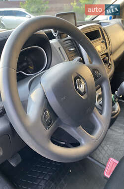 Мінівен Renault Trafic 2016 в 
