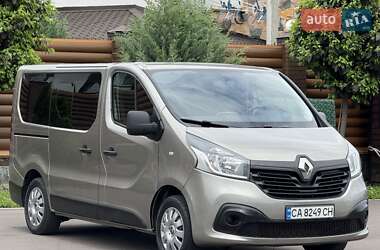 Мінівен Renault Trafic 2015 в 