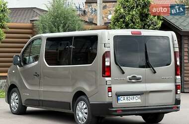 Мінівен Renault Trafic 2015 в 
