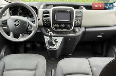 Мінівен Renault Trafic 2015 в 
