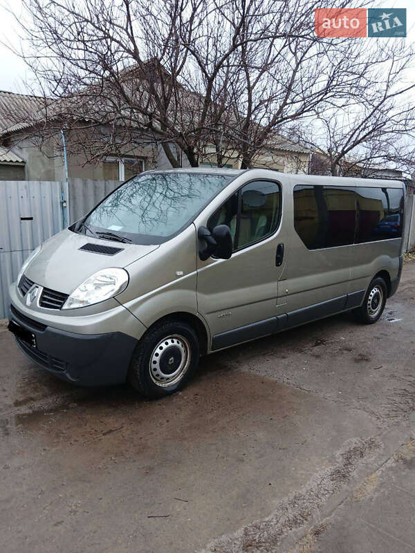 Минивэн Renault Trafic 2007 в 