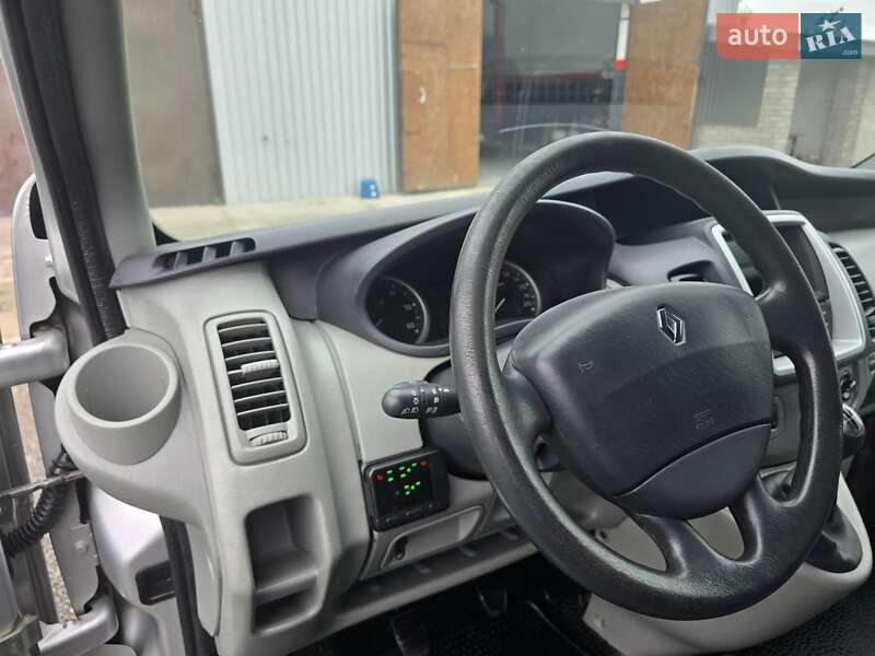 Минивэн Renault Trafic 2010 в Костополе