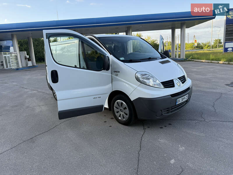 Вантажний фургон Renault Trafic 2012 в Старокостянтинові