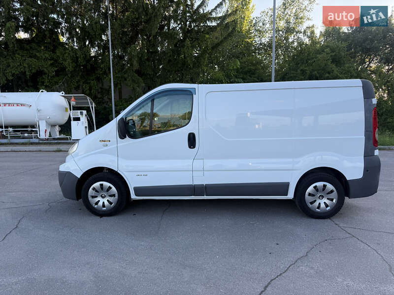 Вантажний фургон Renault Trafic 2012 в Старокостянтинові