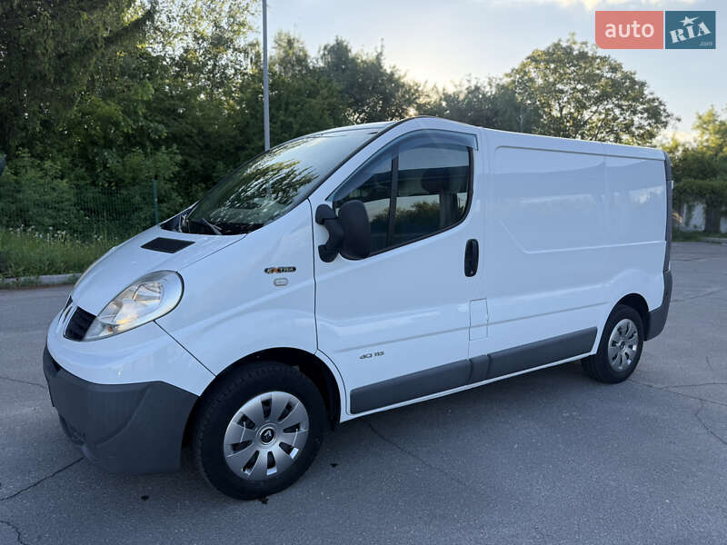 Вантажний фургон Renault Trafic 2012 в Старокостянтинові