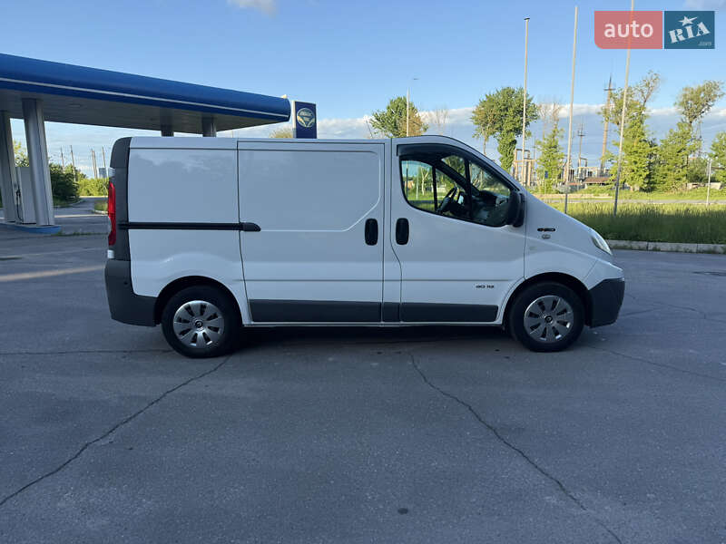 Вантажний фургон Renault Trafic 2012 в Старокостянтинові