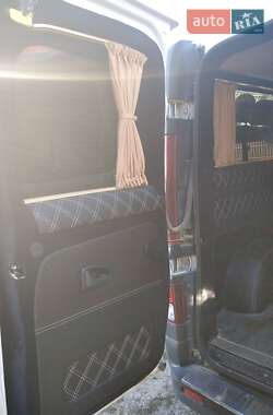 Минивэн Renault Trafic 2016 в 