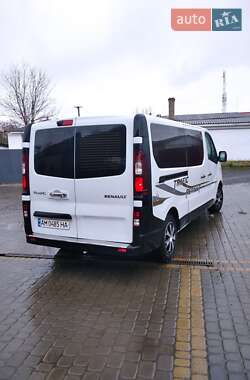 Минивэн Renault Trafic 2016 в 