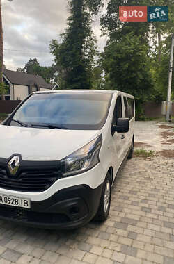 Минивэн Renault Trafic 2018 в 