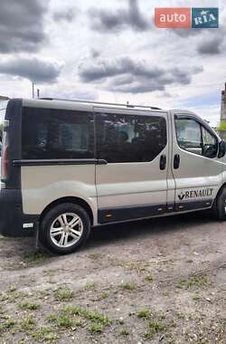 Минивэн Renault Trafic 2003 в 
