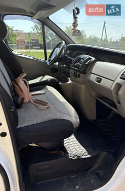 Минивэн Renault Trafic 2005 в 