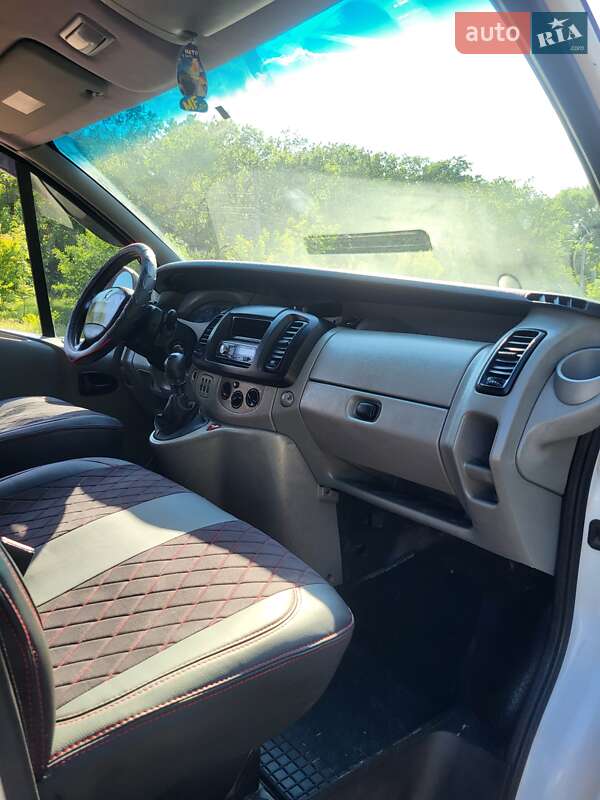 Минивэн Renault Trafic 2003 в Березовке