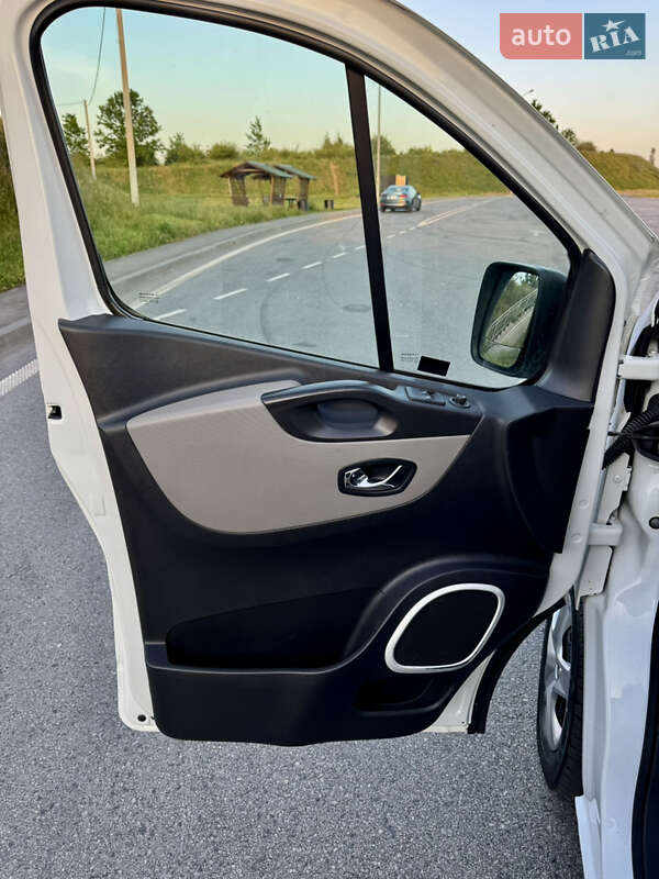 Грузовой фургон Renault Trafic 2016 в Полтаве