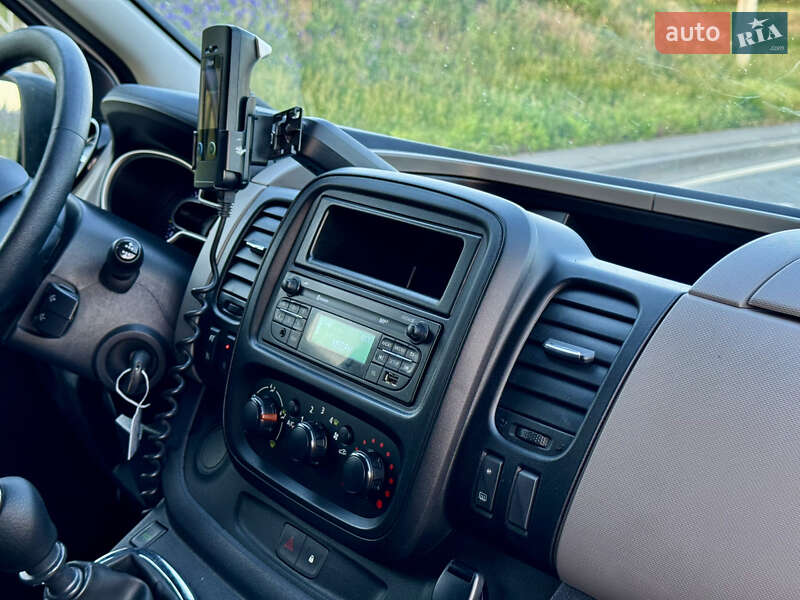Грузовой фургон Renault Trafic 2016 в Полтаве