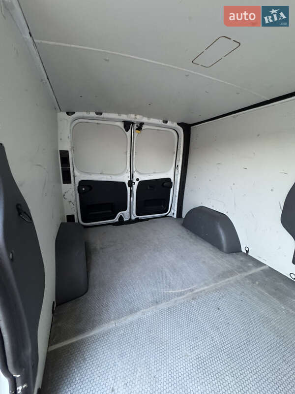 Грузовой фургон Renault Trafic 2016 в Полтаве