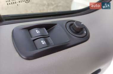 Минивэн Renault Trafic 2010 в 